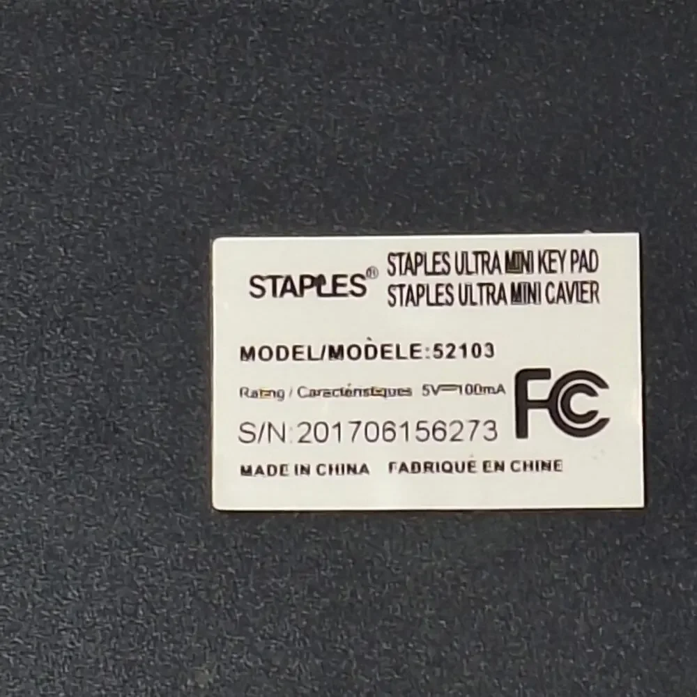 Staples Ultra Mini USB Numeric Keypad 10-Key Pad PC Mac Laptop Portable Like New